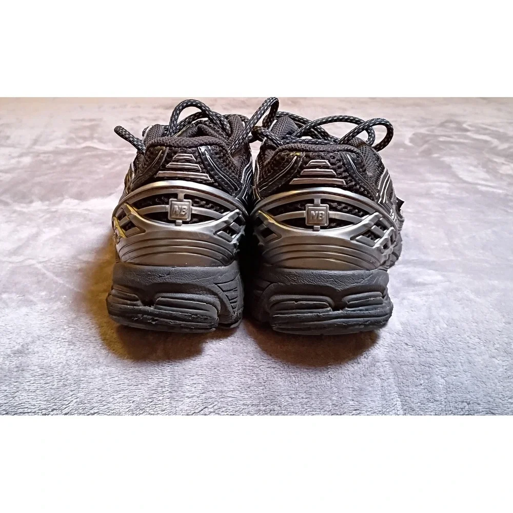 New Balance 1906R Black Silver Metallic Sneakers U1906RCS Mens 8 Womens 9.5